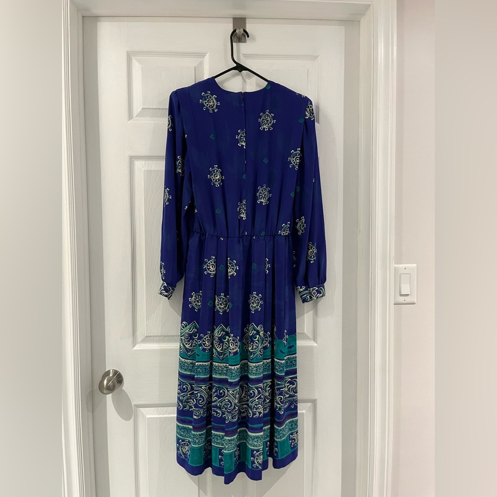 Elegant vintage Blue and Green Floral Dress